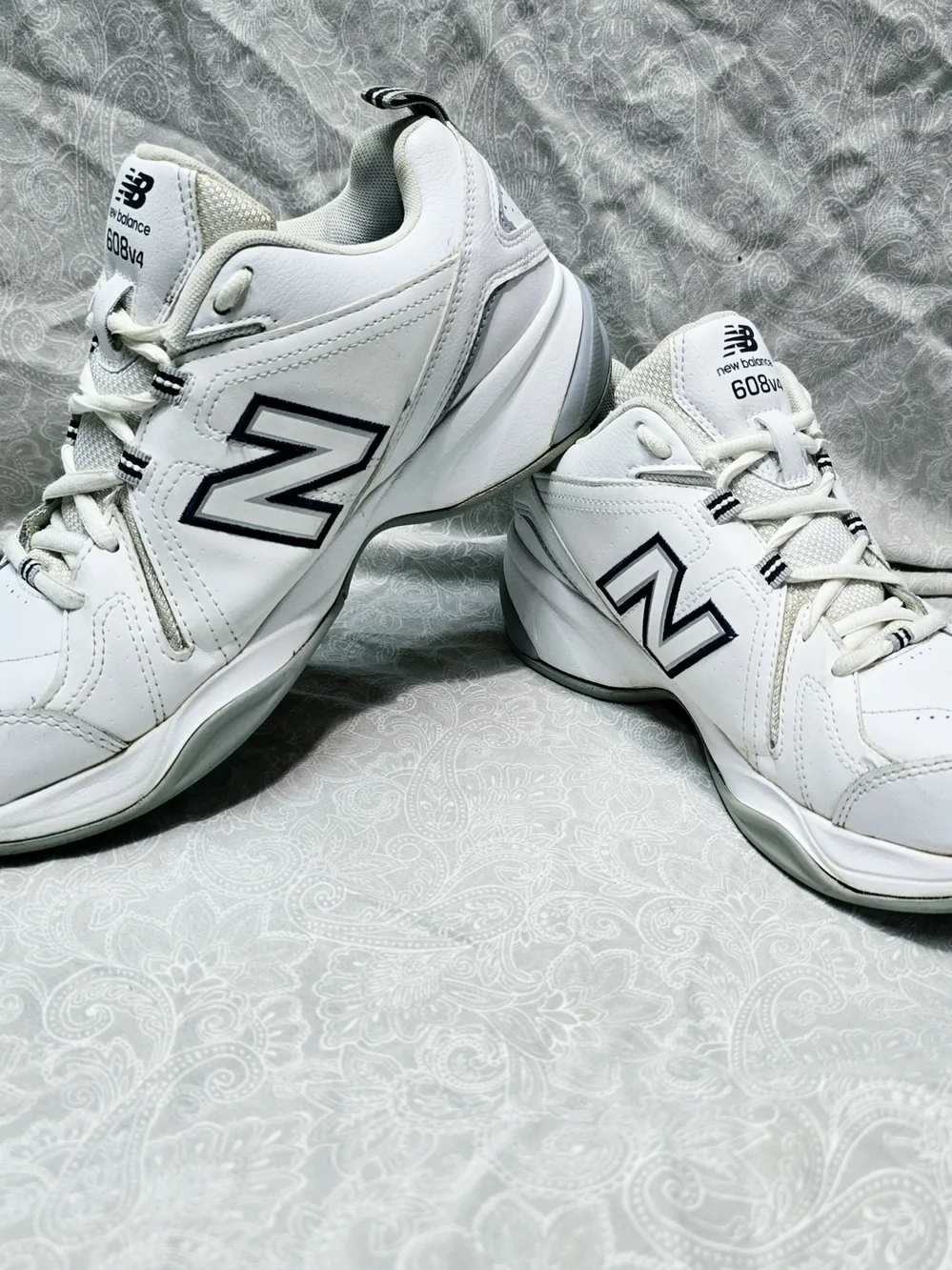 New Balance 608v4 Women's White Leather Cross Training Shoes Size 10 B Wide
